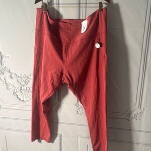 NWT Xersion Womens Eastern Red Athletic Capri Leggings High Rise Stretch Size 3X